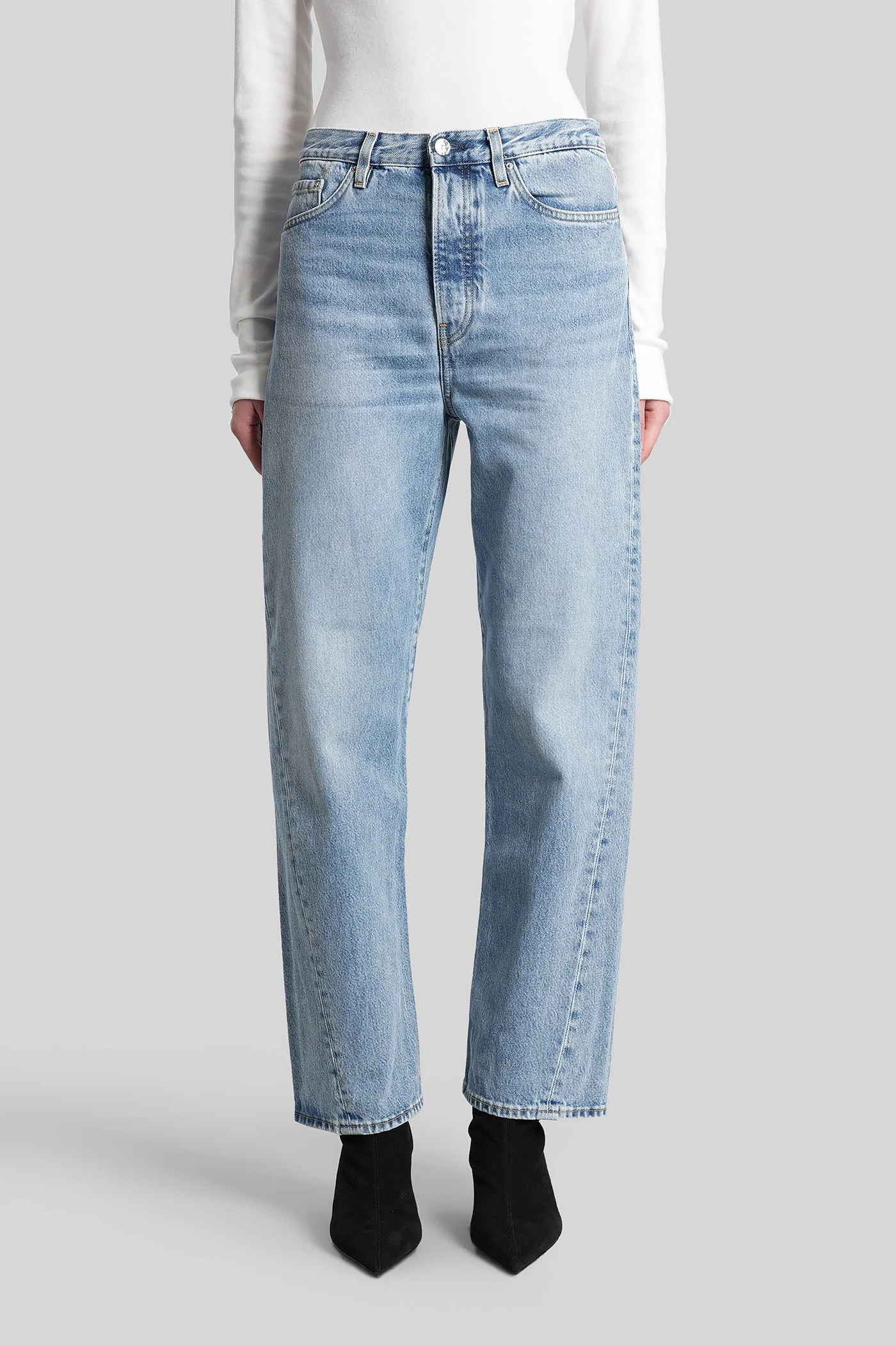 Jeans in blue denim