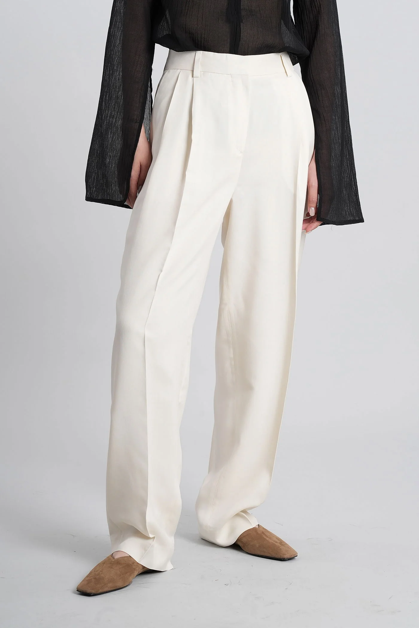 Pants in beige viscose