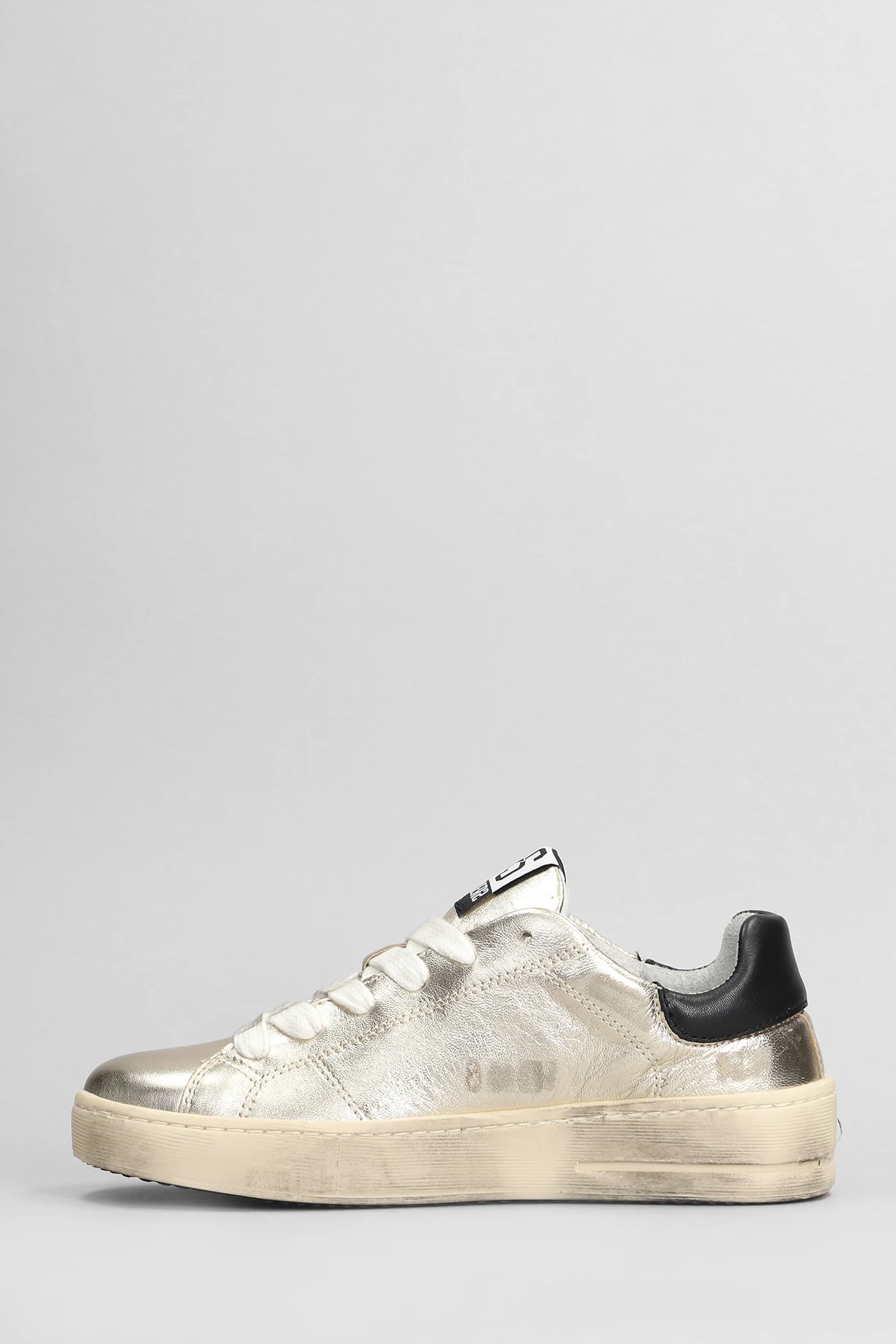 Sneakers in gold leather - Image 3