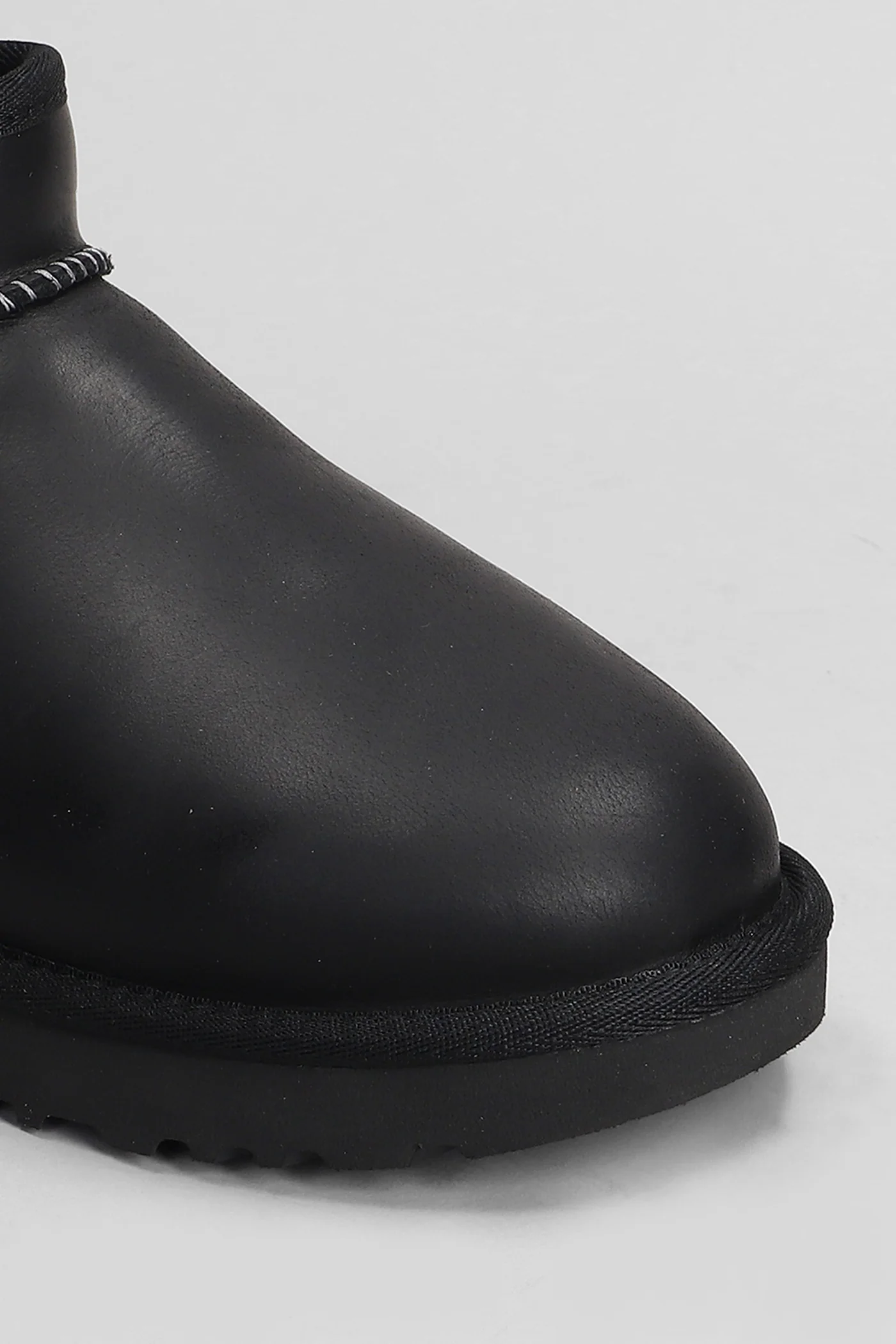 Classic Ultra Mini low heels Ankle boots in black leather - Image 5
