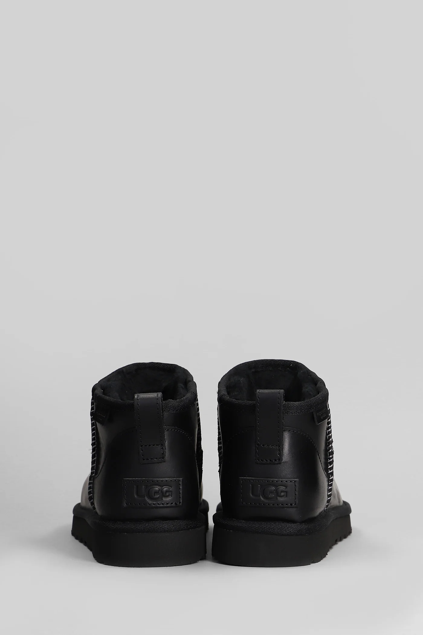 Classic Ultra Mini R low heels Ankle boots in black leather - Image 4