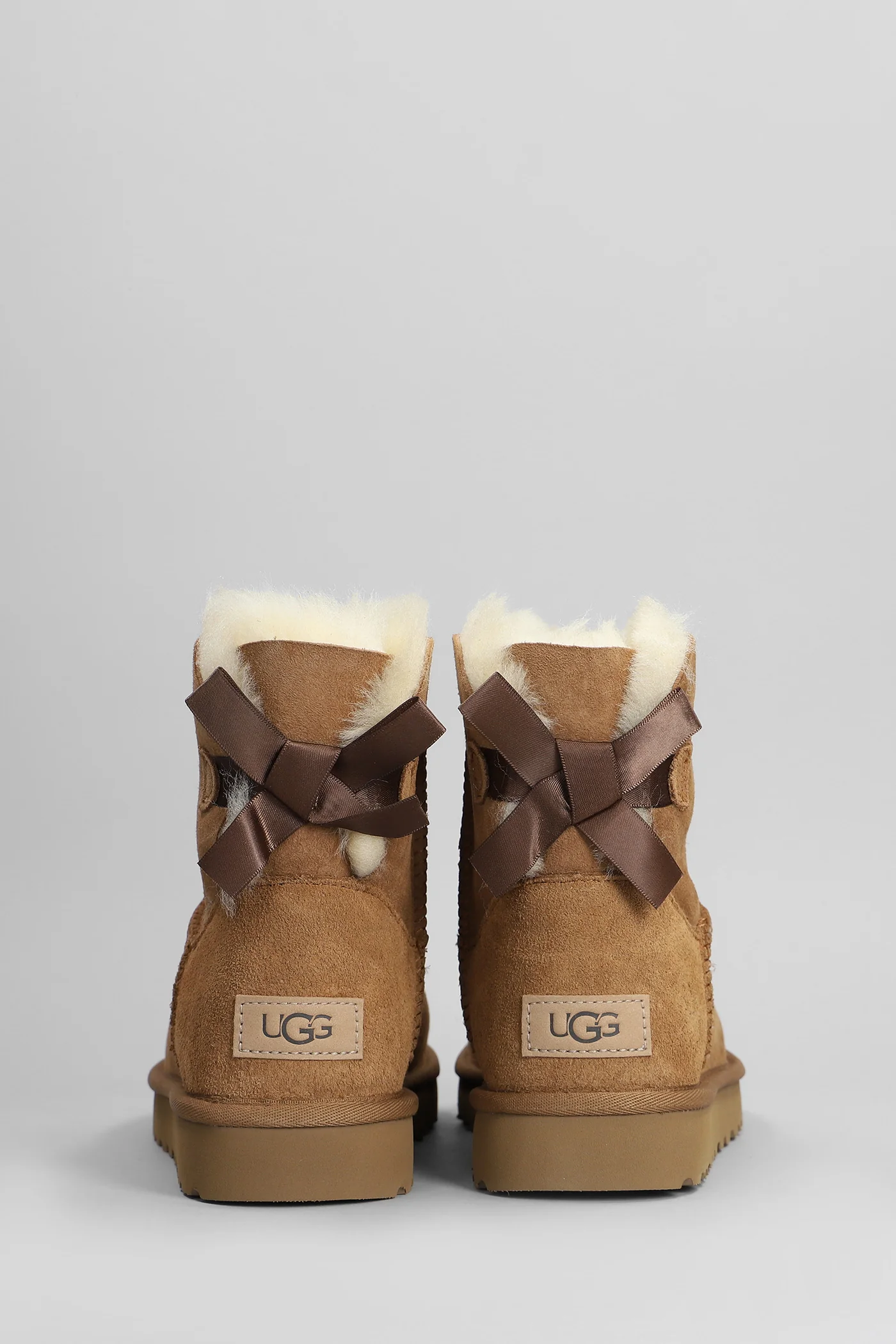 Mini Bailey Bow II low heels Ankle boots in leather color suede - Image 4