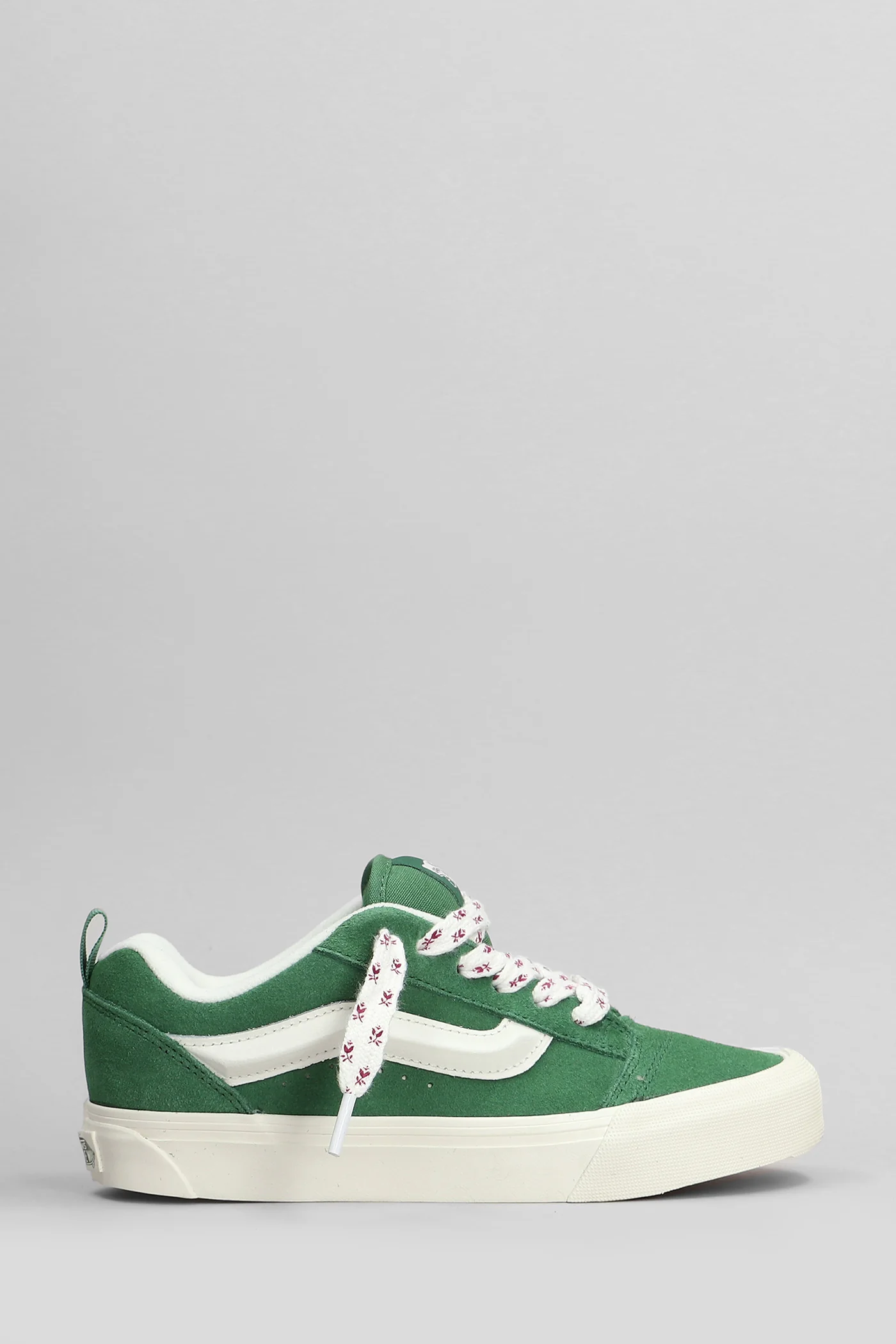 Knu Skool Sneakers in green suede