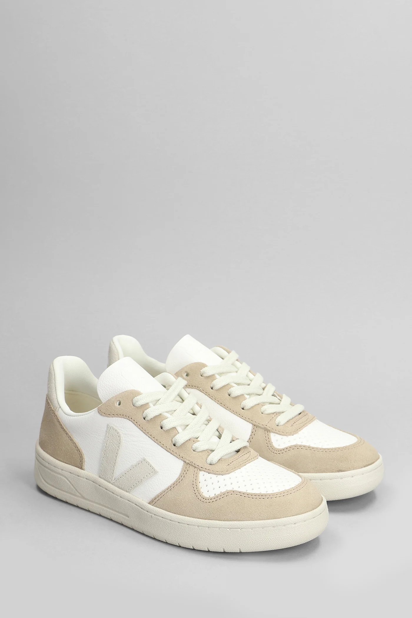 V-10 Sneakers in white suede and leather - Image 2