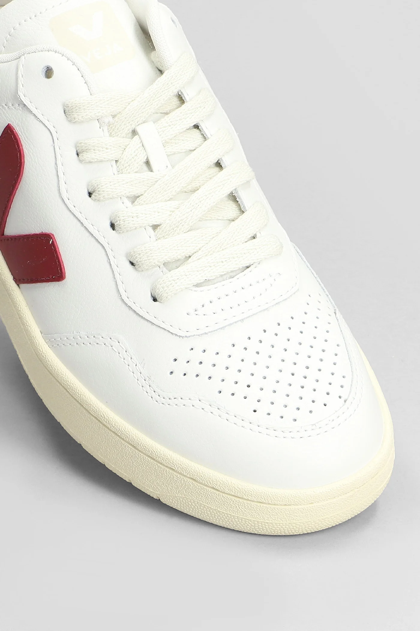 V-90 Sneakers in white leather - Image 5