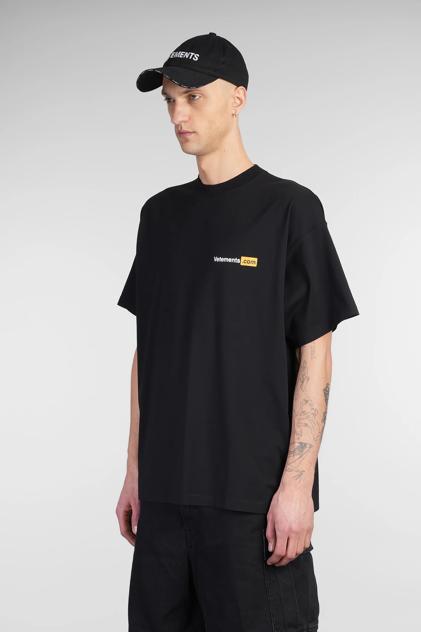T-Shirt in black cotton - Image 4
