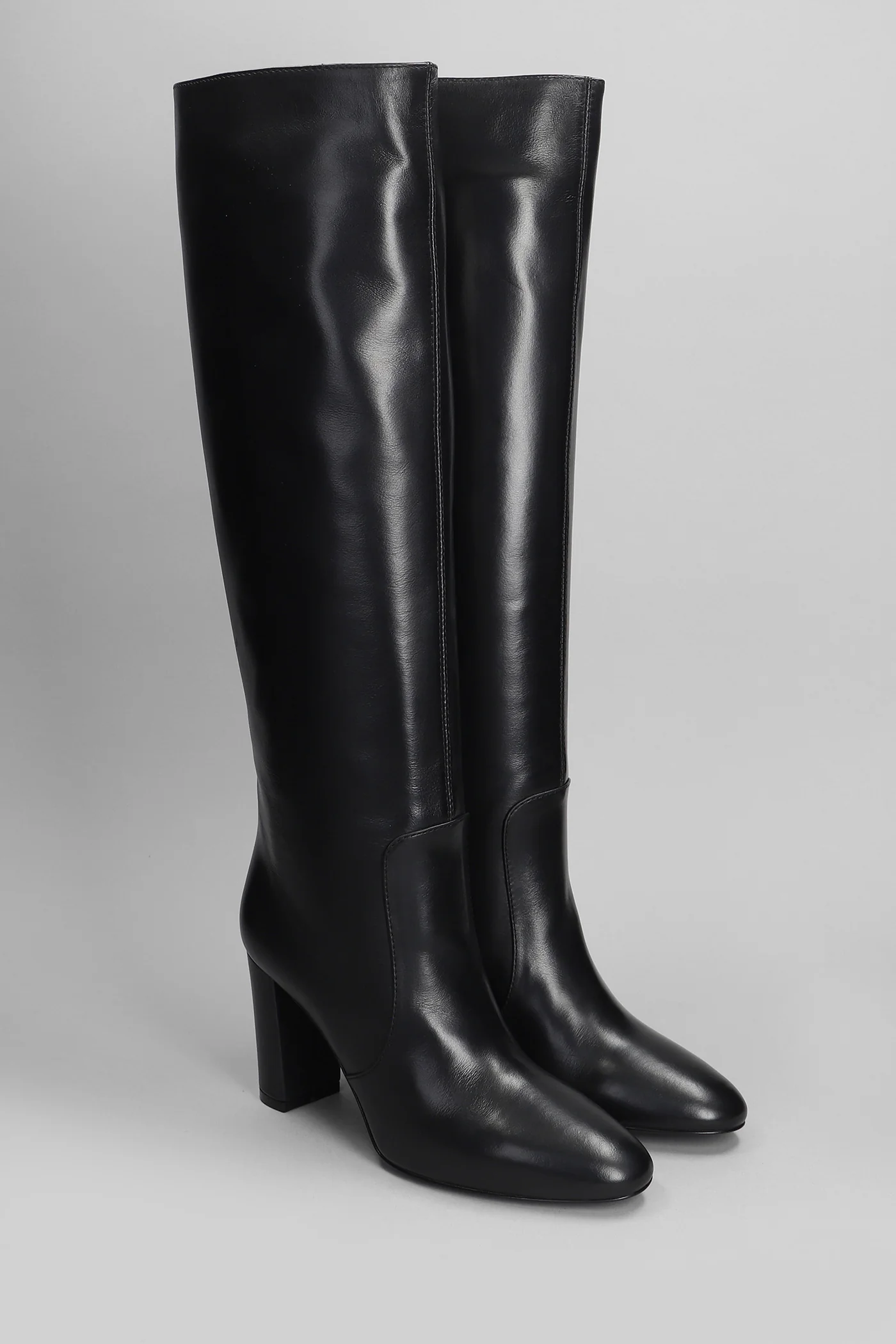 High heels boots in black leather - Image 2