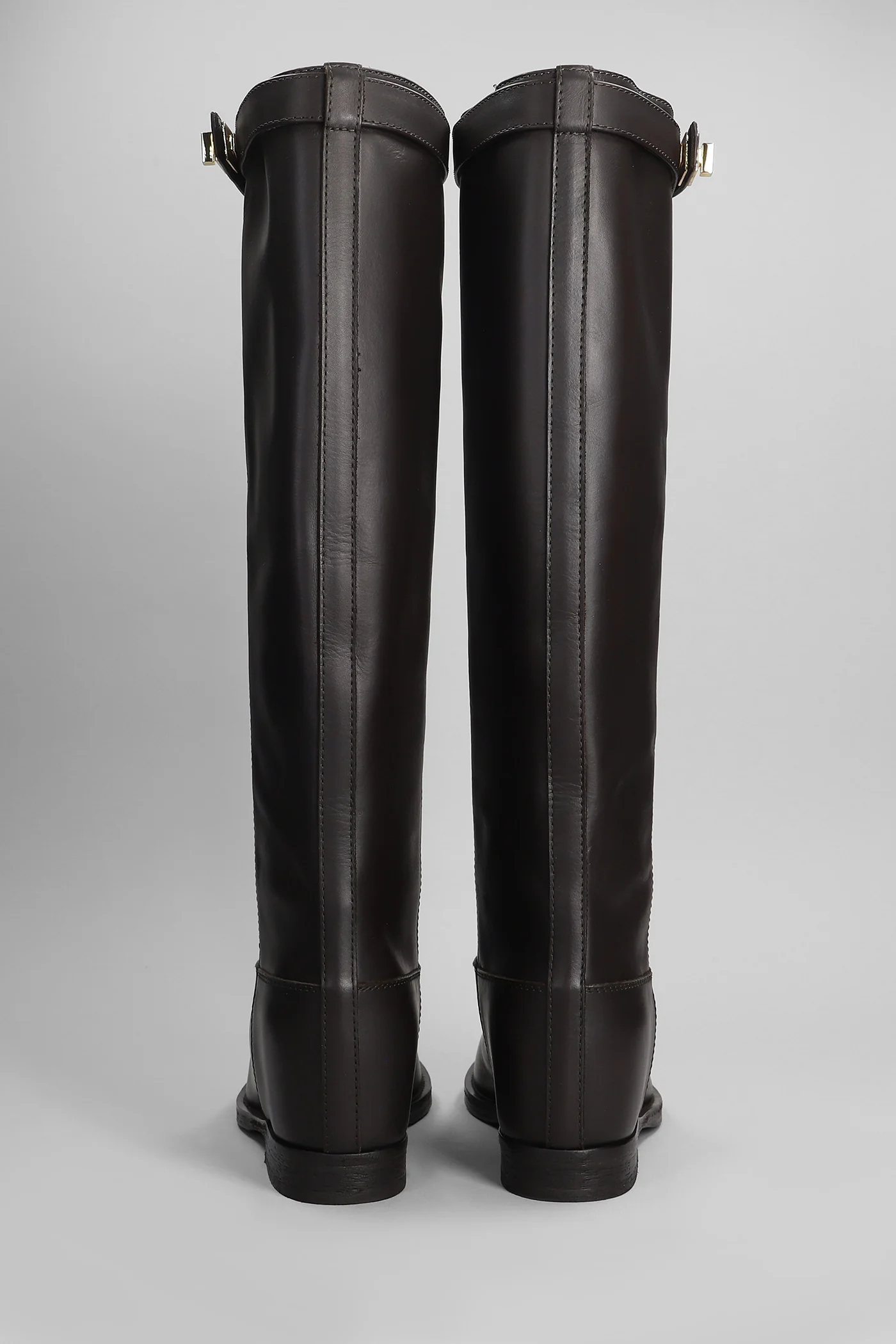 in dark brown leather - Image 4