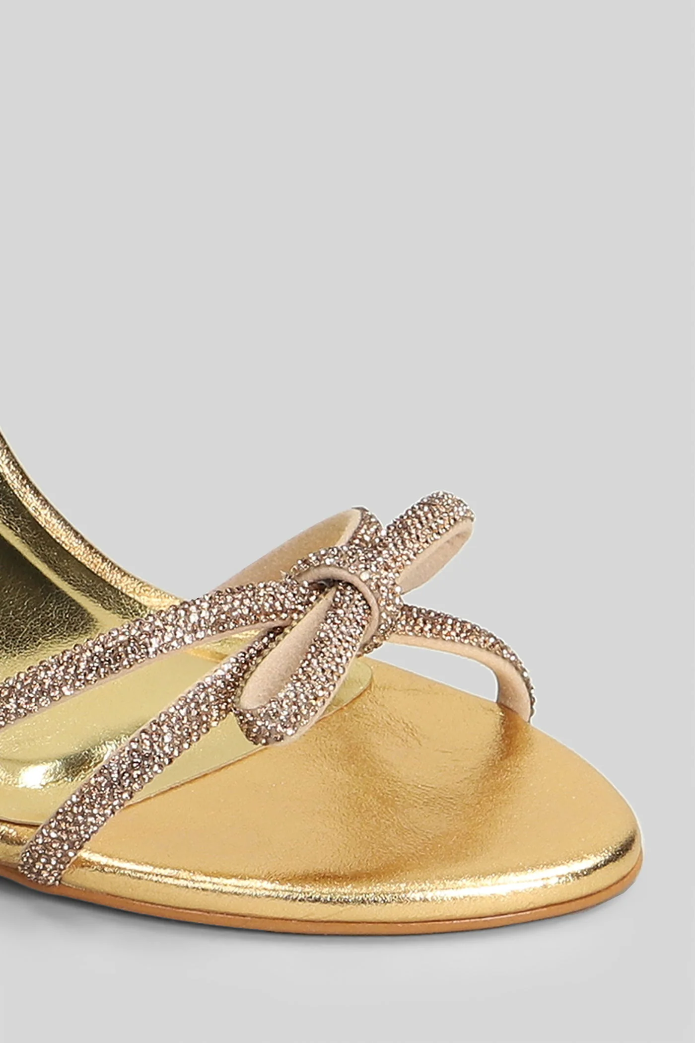 Sandals in gold leather - Image 5