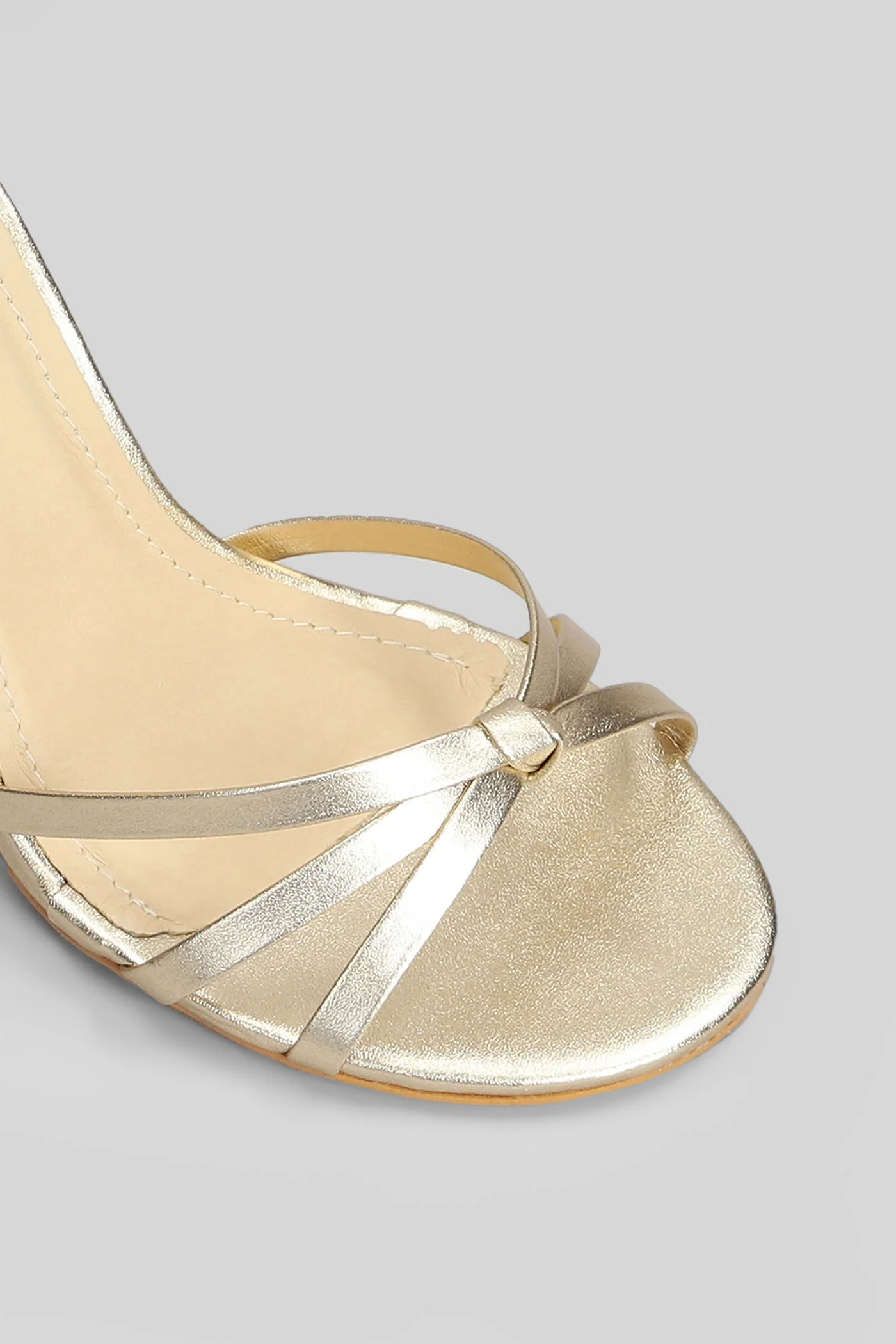 Sandals in platinum leather - Image 5