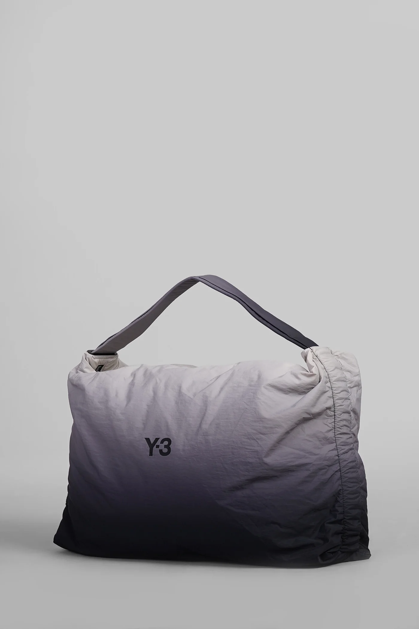 Shoulder bag in grey polyamide - Image 2