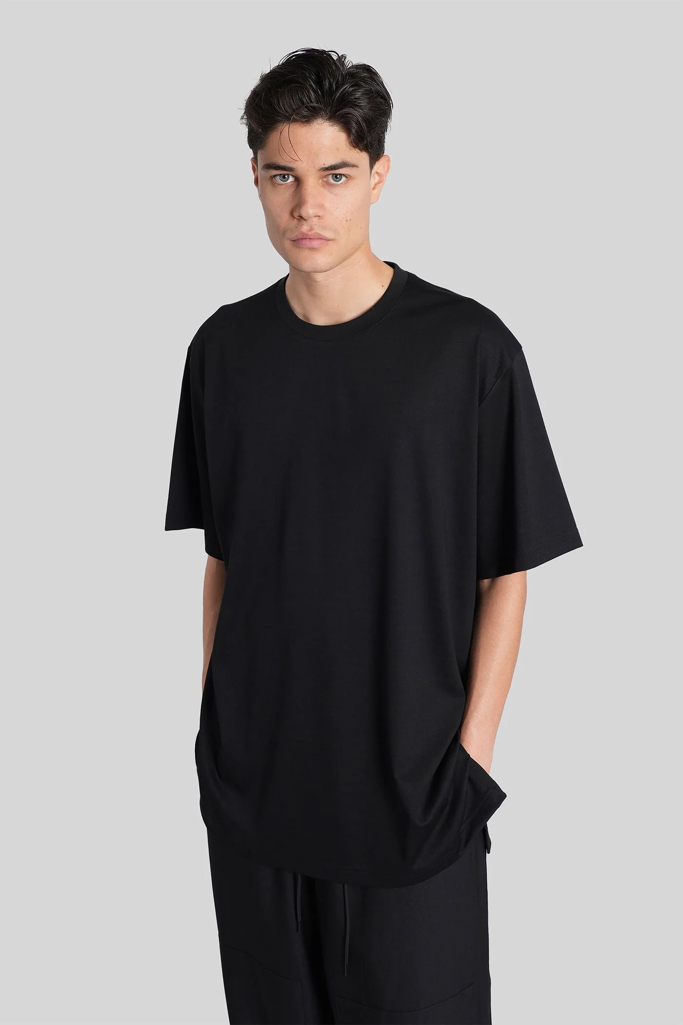 T-Shirt in black wool and polyester