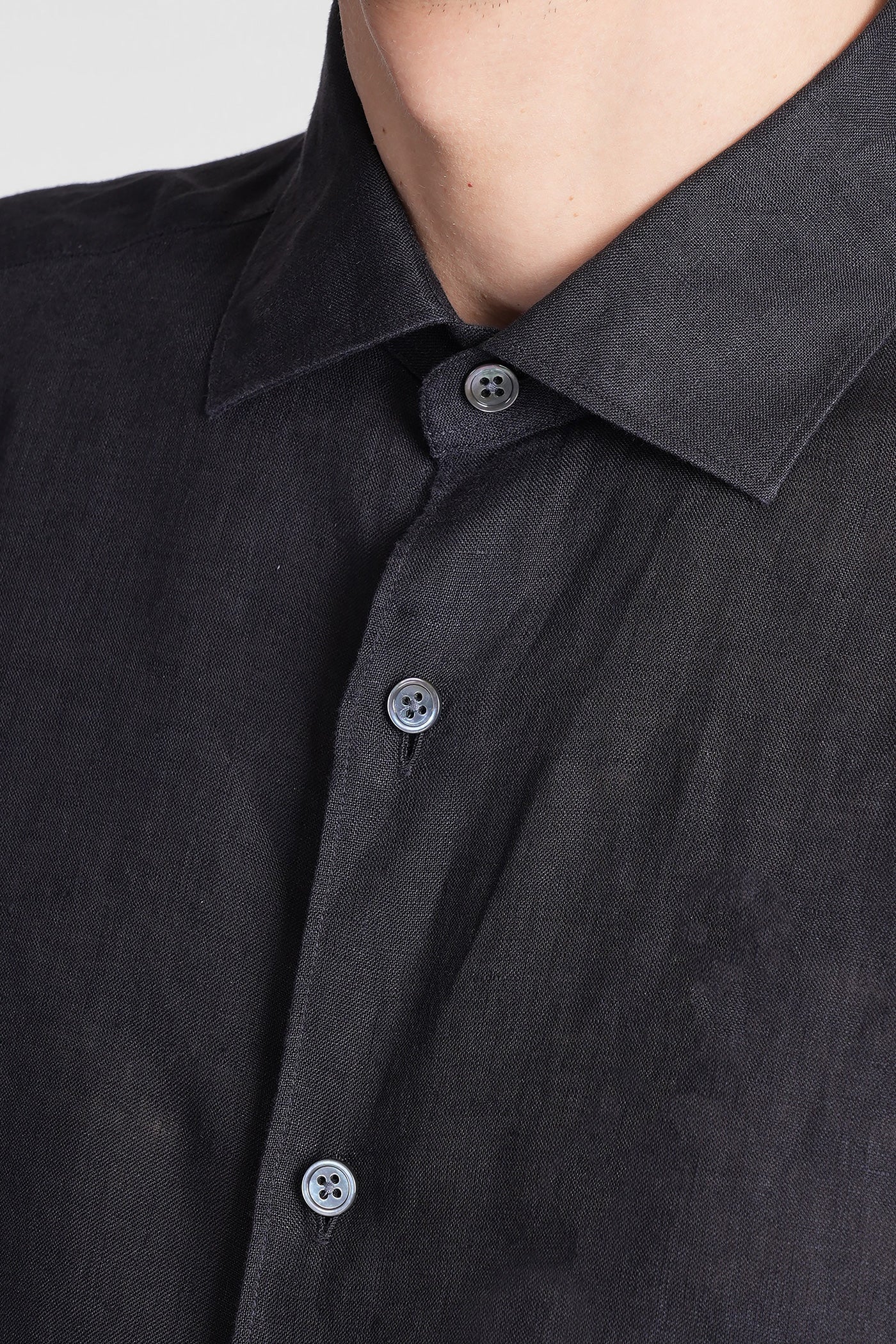 Shirt in black linen - Image 5