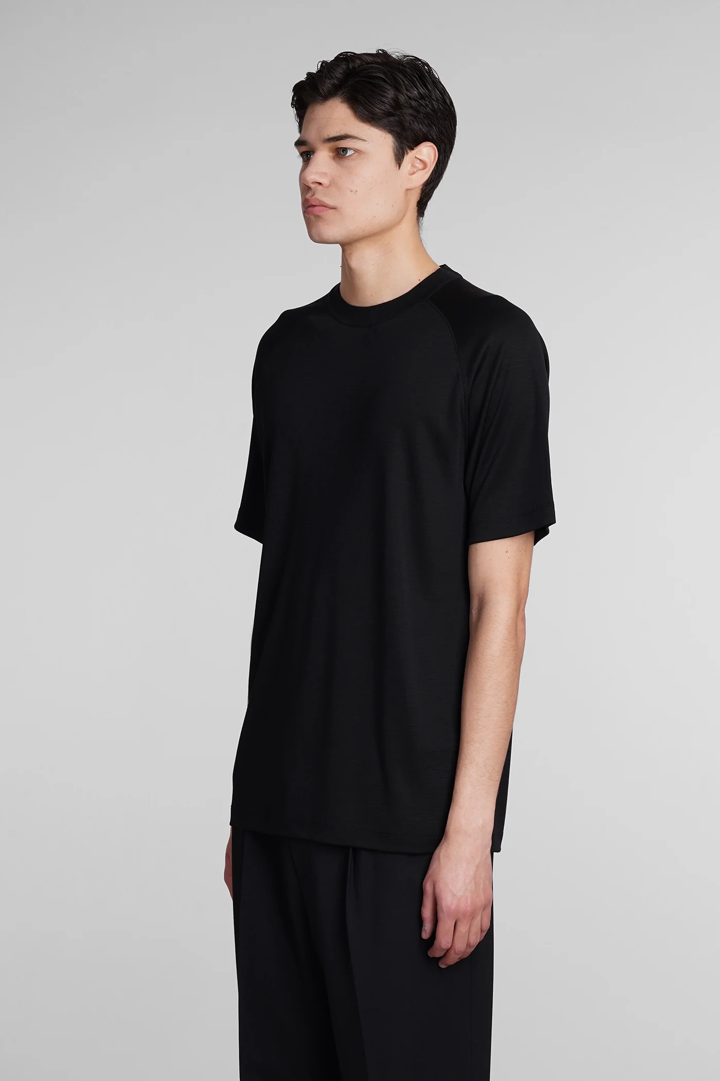 T-Shirt in black wool - Image 4